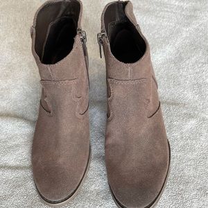 Brown Marc Fisher booties